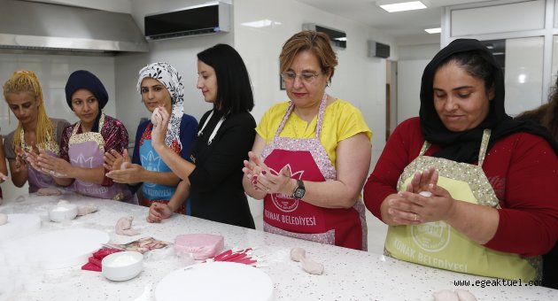 İzmir’in lezzetleri Konak’ta tadılacak