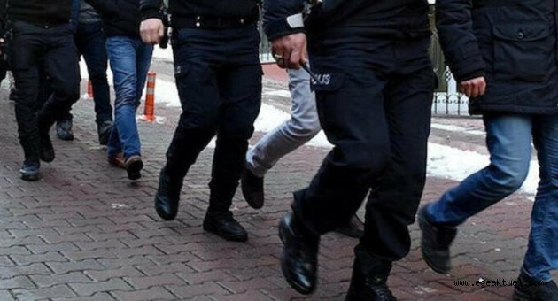İzmir merkezli 3 ilde FETÖ operasyonu