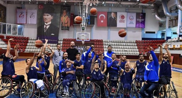 İzmir takımı şampiyonluk hedefinde