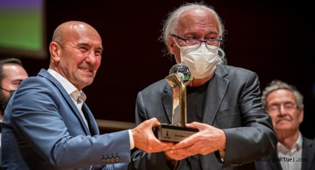 İzmir Uluslararası Film ve Müzik Festivali başladı