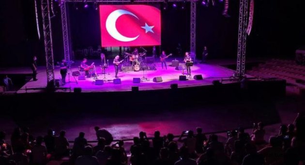 İzmir Uluslararası Film ve Müzik Festivali devam ediyor