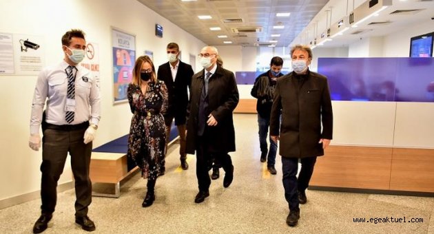 İzmir Valisi yeni yasaklar öncesi Bornova’da