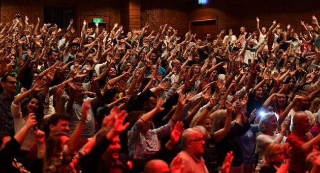 İzmir yeni yıla müzikle merhaba diyor
