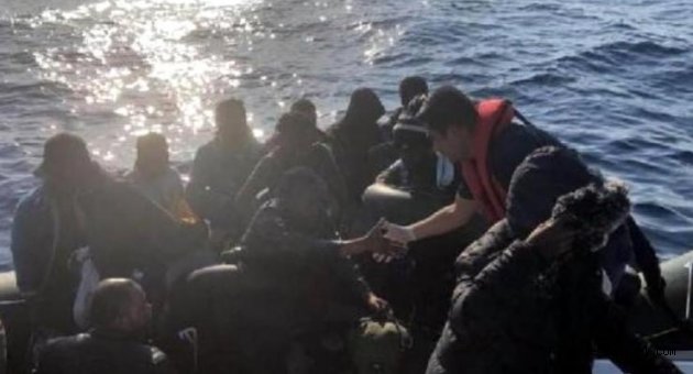 İzmir'de 76 kaçak göçmen yakalandı