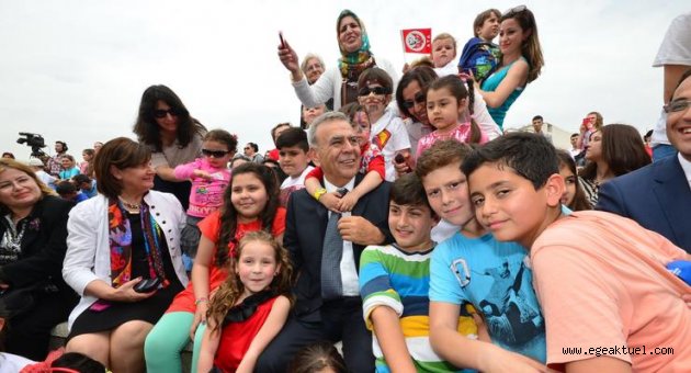 İzmir'de "bayram havası"