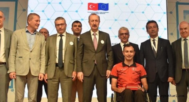 İzmir'de erişilebilir ulaşım çalıştayı düzenlendi