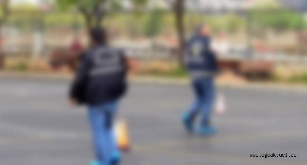 İzmir'de FETÖ baskını: 25 eski emniyetçiye gözaltı