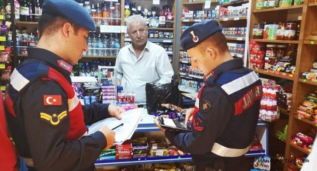 İzmir'de jandarmadan huzur operasyonu: 15 kişi yakalandı