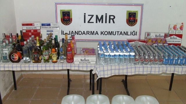 İzmir'de Kaçakçılık Operasyonu