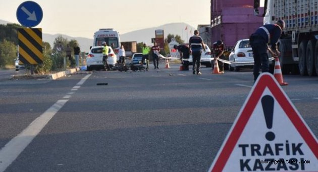 İzmir'de kaza: AK Partili iki milletvekili yaralandı