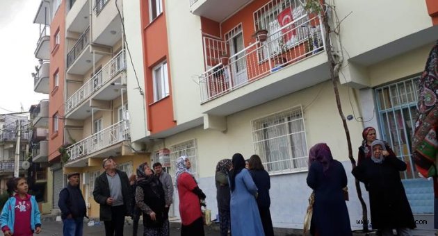 İzmir'de korkunç cinayet: Eşini baltayla öldürdü