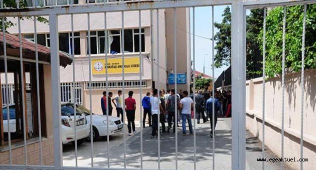 İzmir'de lisede ilginç olay!