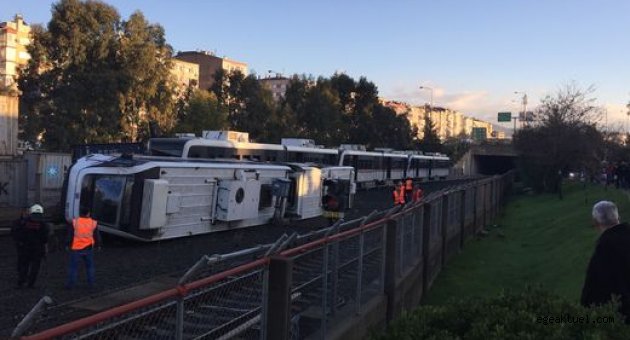 İzmir'de metro devrildi !