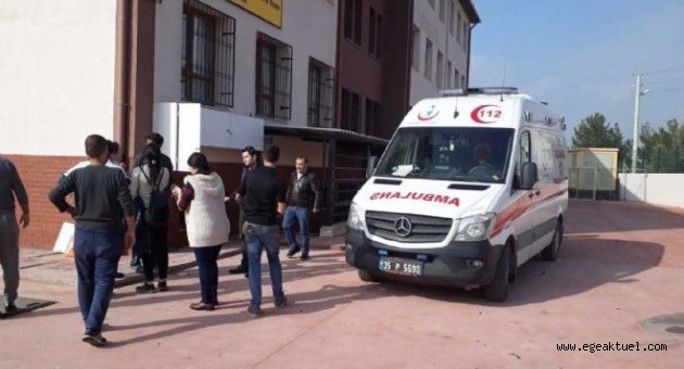 İzmir'de okulda doğalgaz patlaması!