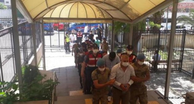 İzmir'de rüşvet operasyonunda 11 şüpheli yakalandı