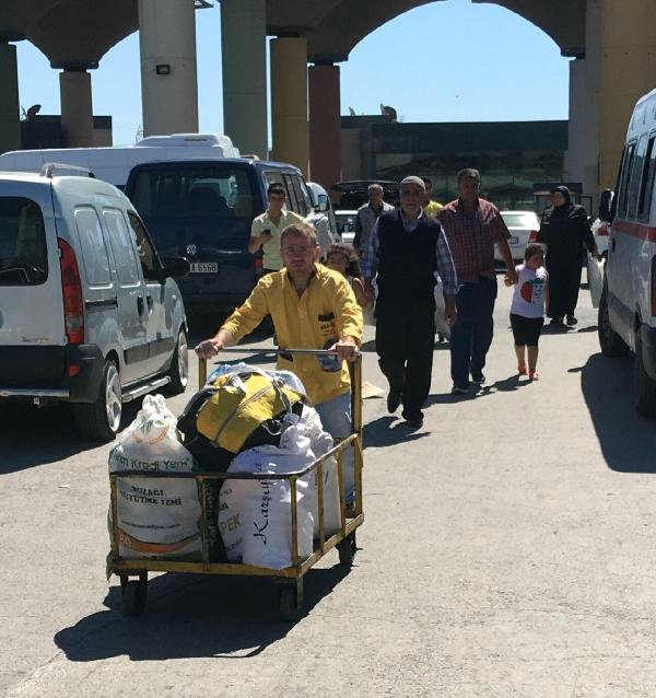 İzmir'de Son Günde Dönüş Çilesi