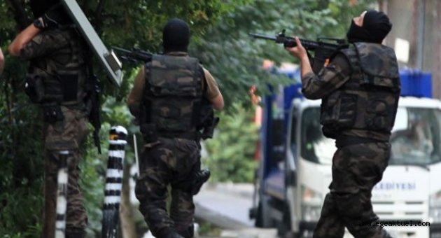 İzmir'de terör operasyonu 12 gözaltı