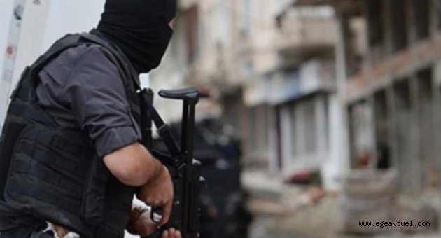 İzmir'de terör örgütü PYD/YPG üyesi oldukları iddiasıyla 4 kişi gözaltına alındı