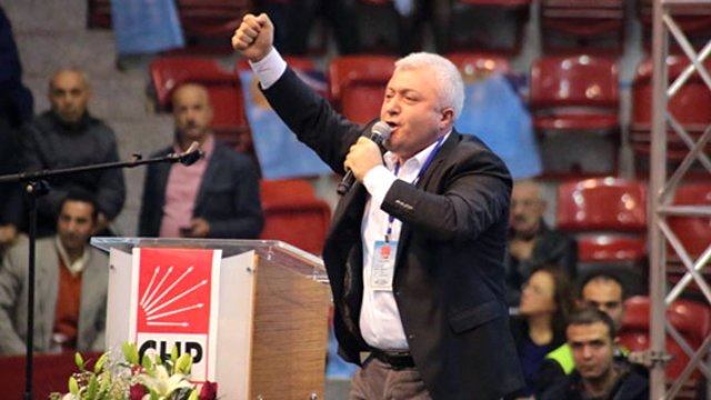 İzmir'de Tuncay Özkan, Linç Edilmekten Son Anda Kurtuldu