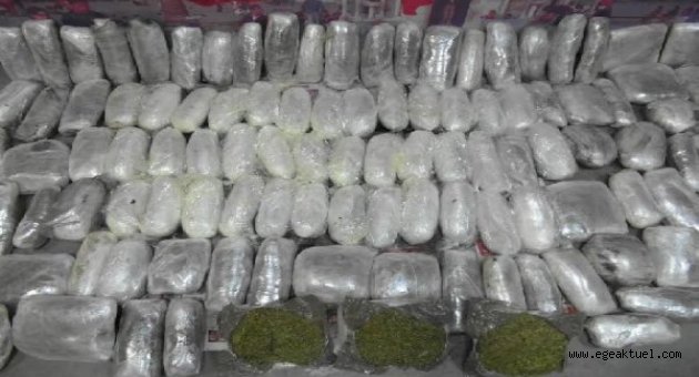 İzmir'de zehir arabası: 58 kilo esrar çıktı