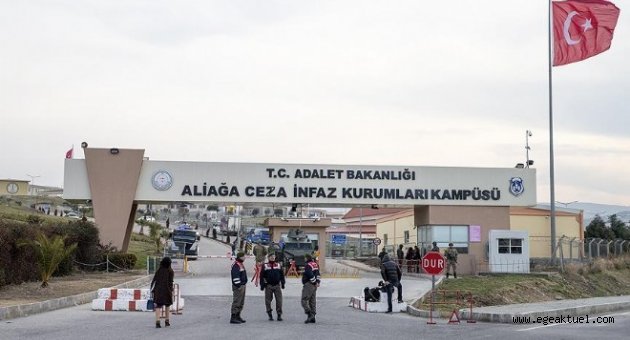 İzmir'deki darbe girişimi davasında  tahliye