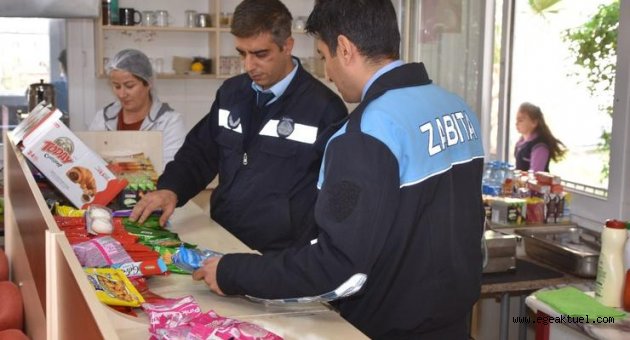 İzmir'deki okul kantinlerinde şırınga çikolata denetimi