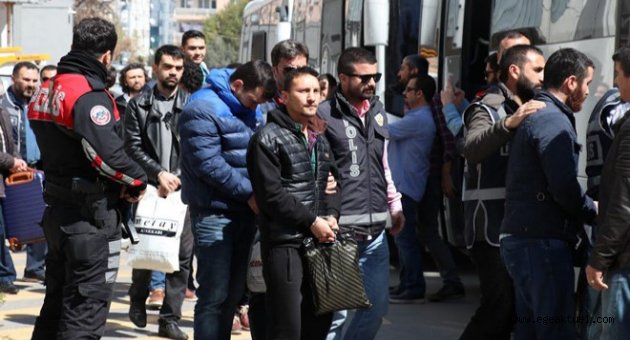 İzmir'deki 'suç ordusu' operasyonunda yeni tutuklamalar
