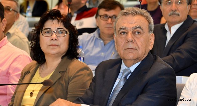 İZSU’da bayrak değişimi