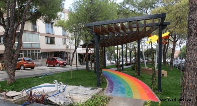 Karabağlar’a yakışan modern parklar