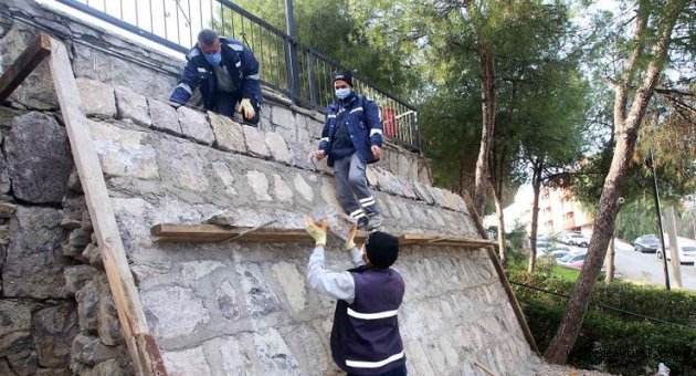 Karabağlar Belediyesi ekipleri hafta sonu alanlarda