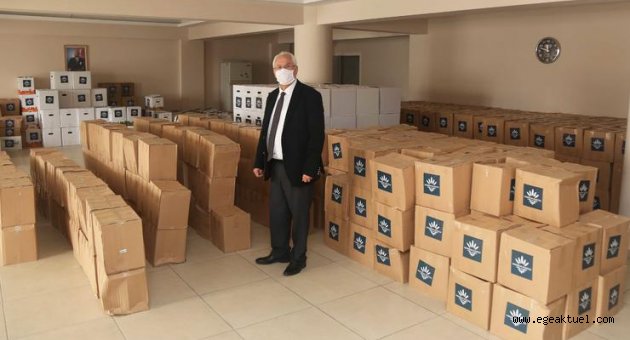 Karabağlar Belediyesi kahvehane esnafının da yanında