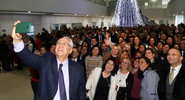 Karabağlar Belediyesi’nde sıcak yeni yıl buluşması