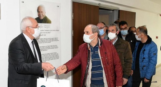 Karabağlar Belediyesi’nden kahvehane esnafına nakdi yardım
