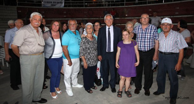 Karabağlar’da gün emeklilerin günü