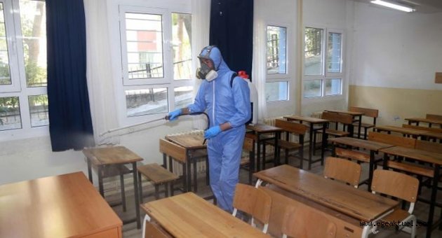 Karabağlar’da sınav merkezleri dezenfekte edildi