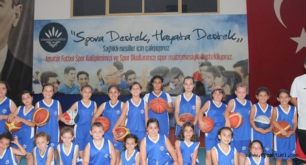 Karabağlar’da yaz spor okulları dolu dolu geçiyor