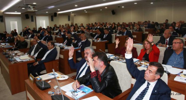 Karabağlar Meclisinde “hizmete devam” mesajı
