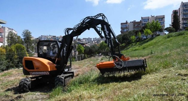 Karabağlar parklarına son teknoloji araç