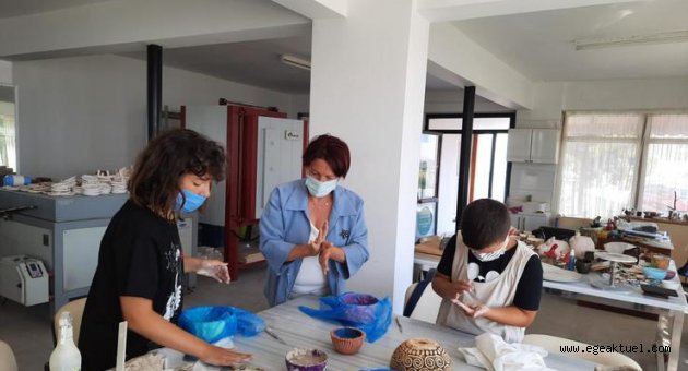 Karaburun’da çocuklara sanat dolu tatil
