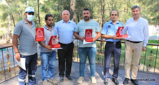 Karakayalı'dan Zabıta personeline plaket