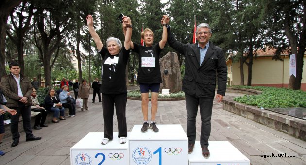Karşıyaka, Ata’dan Ana’ya koşuyor