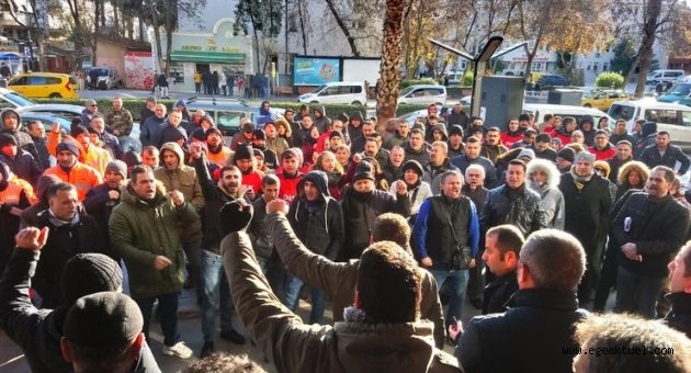 Karşıyaka Belediyesi'nde işçiler maaşları için eylemde