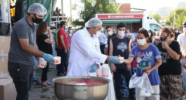 Karşıyaka’da aşure bereketi