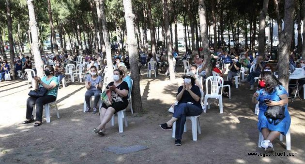 Karşıyaka’da çınarlara özel müzik şöleni 