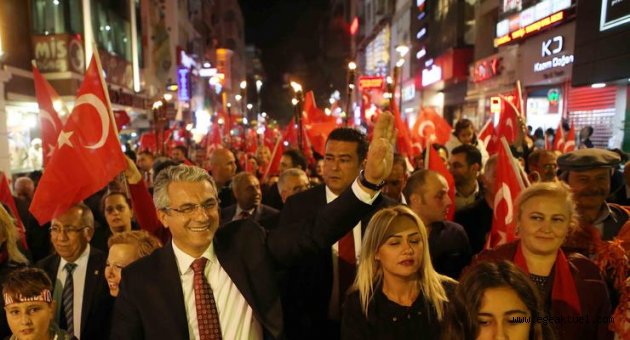 Karşıyaka’da Cumhuriyet şöleni