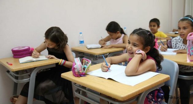 Karşıyaka’da ders zili çaldı