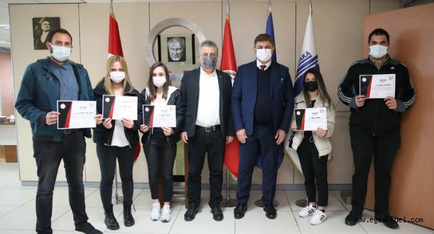 Karşıyaka’da ‘eczane destek personeli’ yetişiyor
