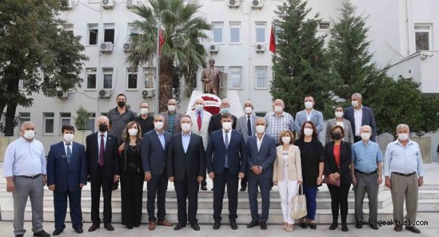 Karşıyaka’da ‘muhtarlar günü’ kutlandı