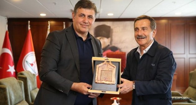 Karşıyaka’da sağlık zirvesi
