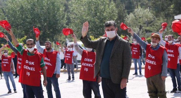 Karşıyaka’da sosyal mesafeli ‘1 Mayıs’ töreni